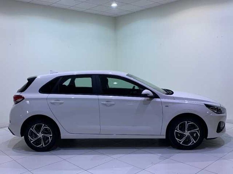 Hyundai i30 1.0 TGDI Klass LR 48V 120