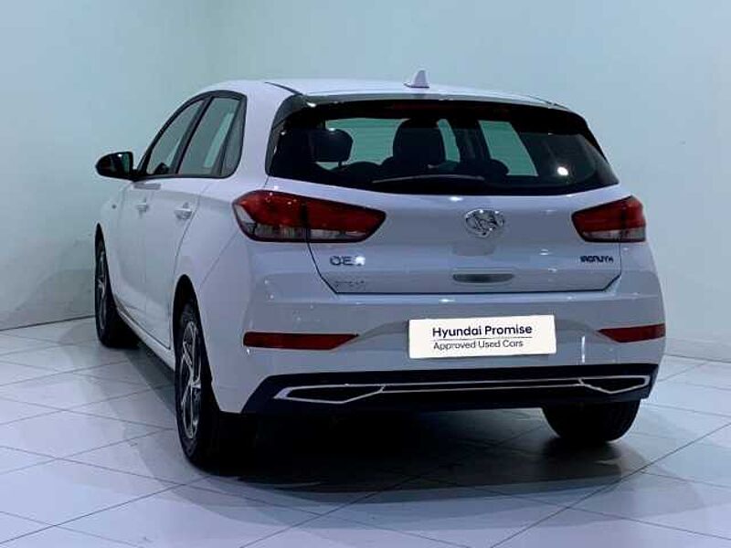 Hyundai i30 1.0 TGDI Klass LR 48V 120